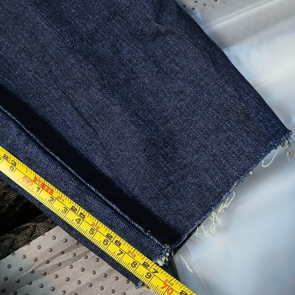 KUT From the Kloth Woman CARLO Ankle Skinny Raw Hem Plus Size Jeans Size: 18 - Picture 4 of 14